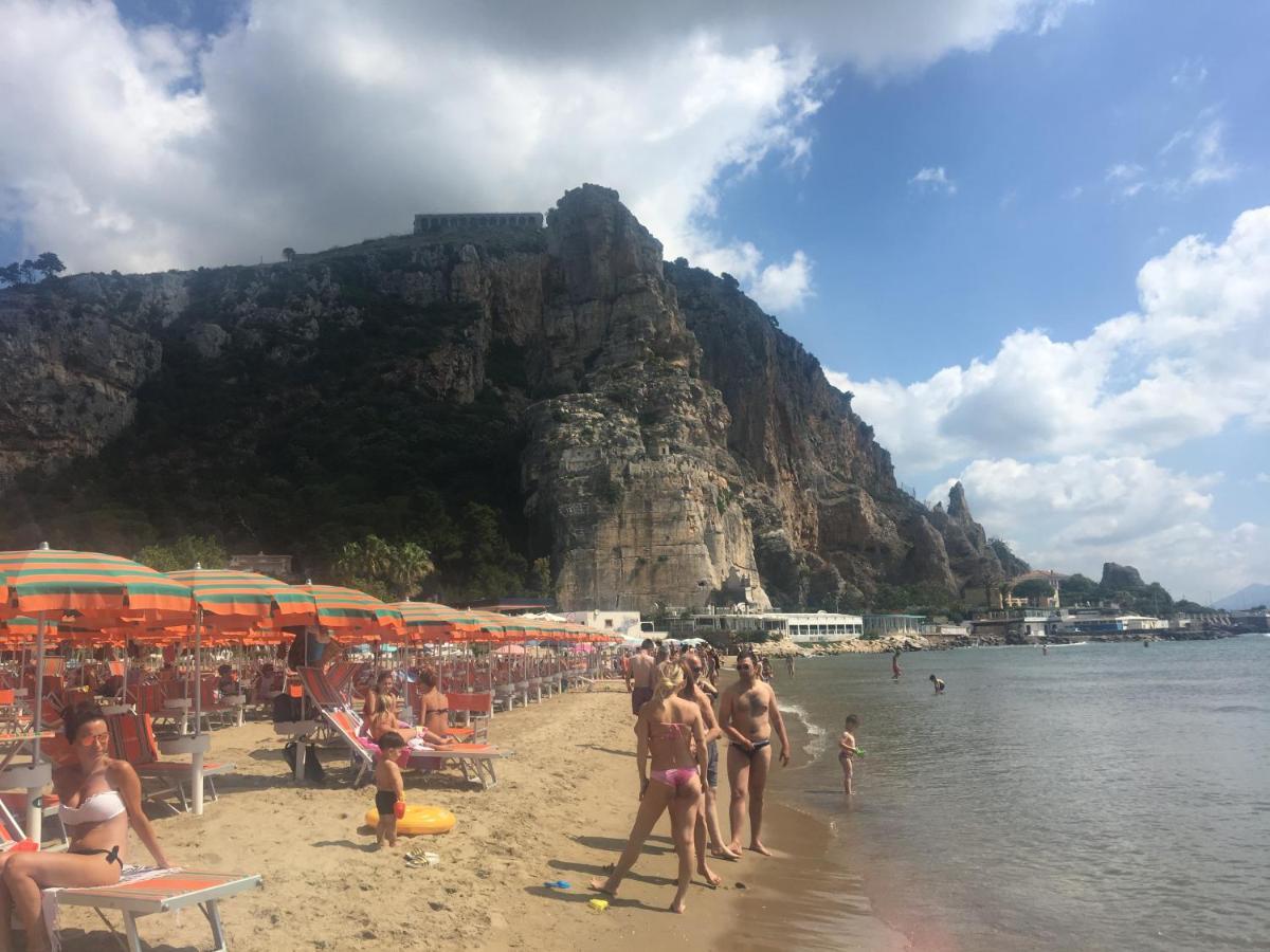 テッラチーナ Beach Holidayヴィラ エクステリア 写真