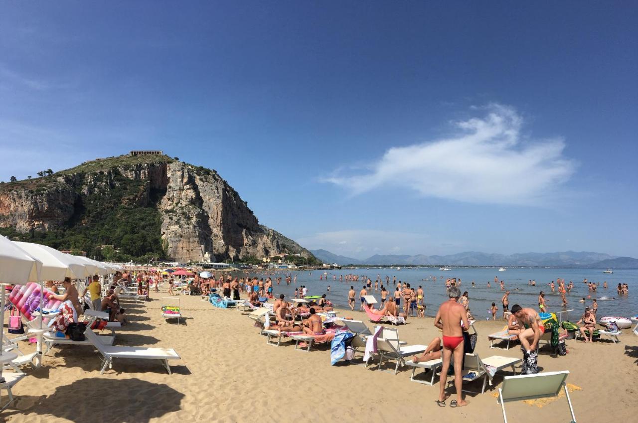 テッラチーナ Beach Holidayヴィラ エクステリア 写真